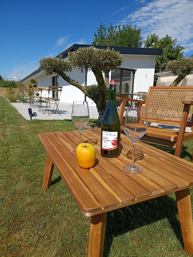 Maison Bailly Ducey-Les Cheris Eksteriør bilde